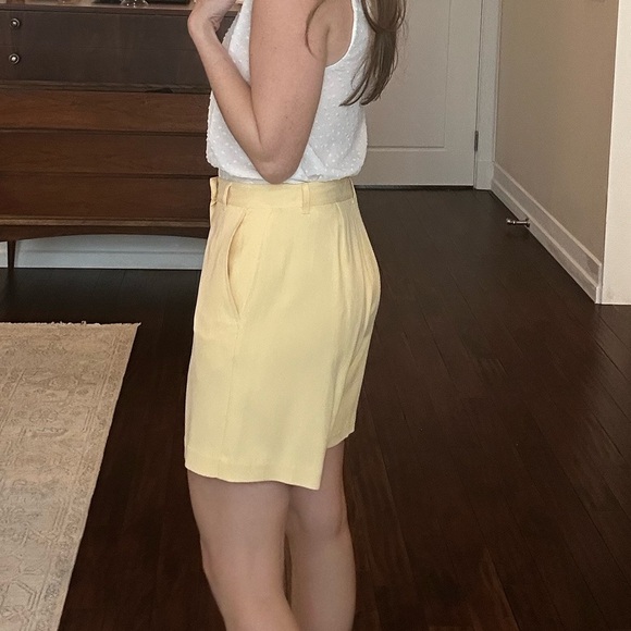 Tommy Bahama 100% silk Bermuda Golf Preppy shorts size 6 - Picture 3 of 4